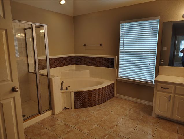 1621 Churchill Lane, Mansfield, TX 76063