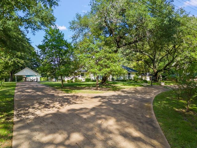 503 Pine Hill Road, Henderson, TX 75654