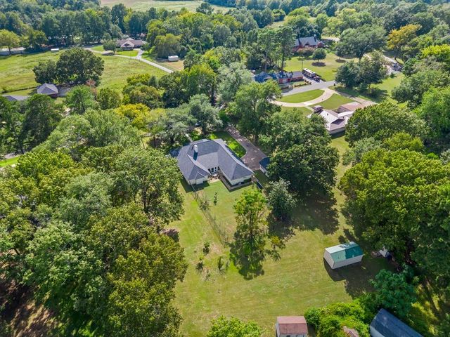 503 Pine Hill Road, Henderson, TX 75654