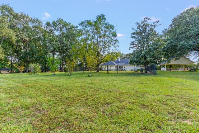 503 Pine Hill Road, Henderson, TX 75654