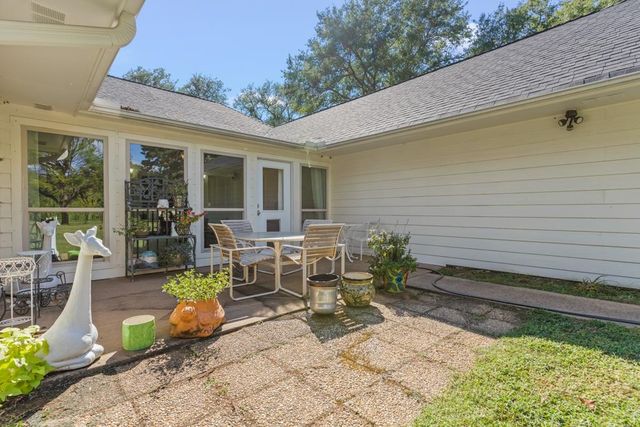 503 Pine Hill Road, Henderson, TX 75654