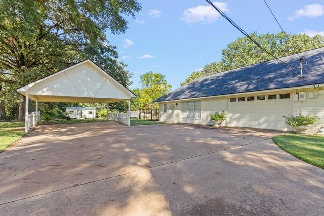 503 Pine Hill Road, Henderson, TX 75654