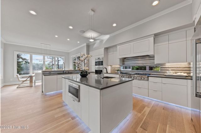 100 El Dorado Street, Pinehurst, NC 28374