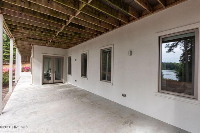 100 El Dorado Street, Pinehurst, NC 28374