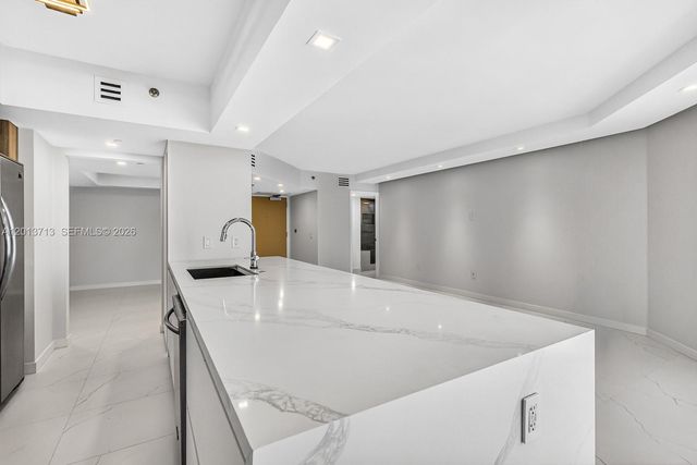 16445 Collins Ave 922, Sunny Isles Beach, FL 33160
