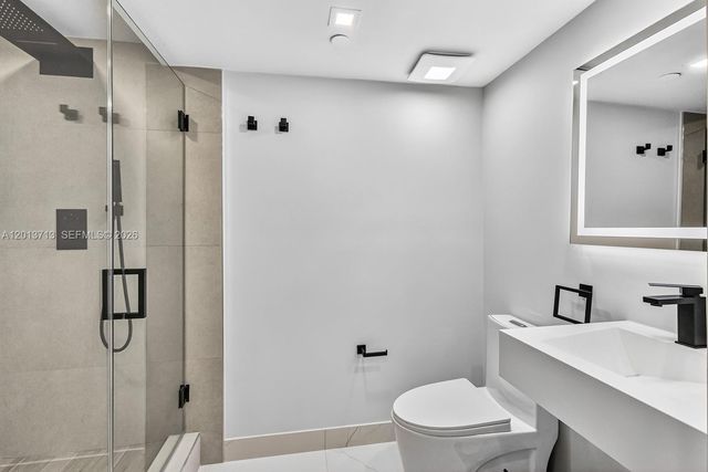 16445 Collins Ave 922, Sunny Isles Beach, FL 33160
