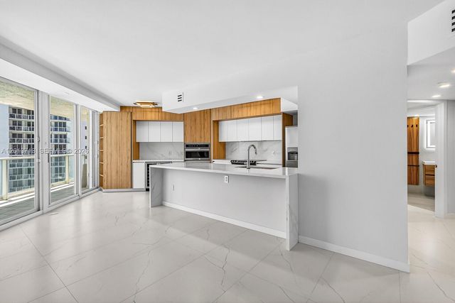 16445 Collins Ave 922, Sunny Isles Beach, FL 33160