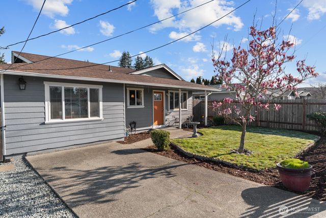 237 169th St S, Spanaway, WA 98387