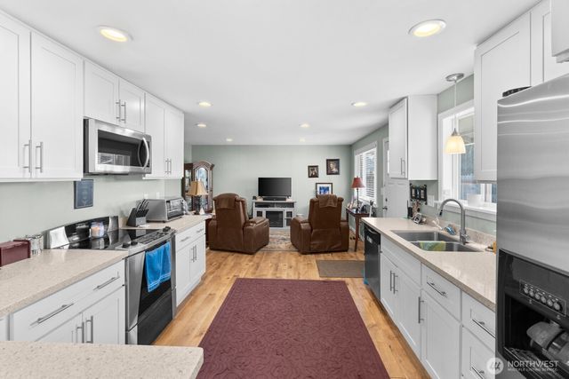 237 169th St S, Spanaway, WA 98387