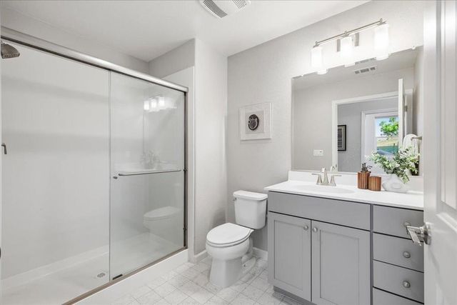 337 Llano De Los Robles Avenue 7, San Jose, CA 95136
