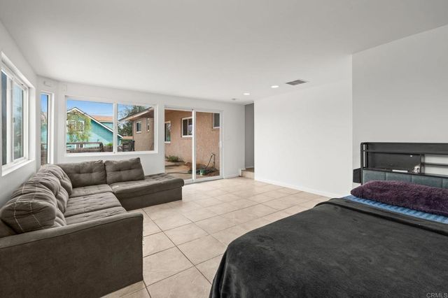 1251 La Cresta Boulevard, El Cajon, CA 92021