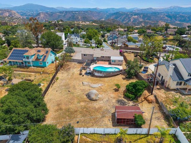 1251 La Cresta Boulevard, El Cajon, CA 92021