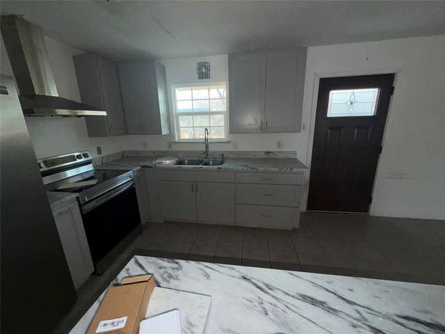 103 Myers Avenue, Cleburne, TX 76033