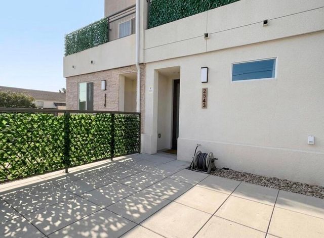 2543 Marine Avenue, Gardena, CA 90249