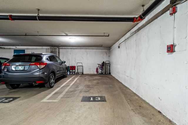 490 River Rd Apt 13, Manchester, NH 03104