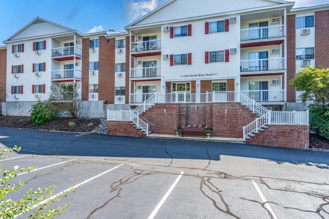 490 River Rd Apt 13, Manchester, NH 03104