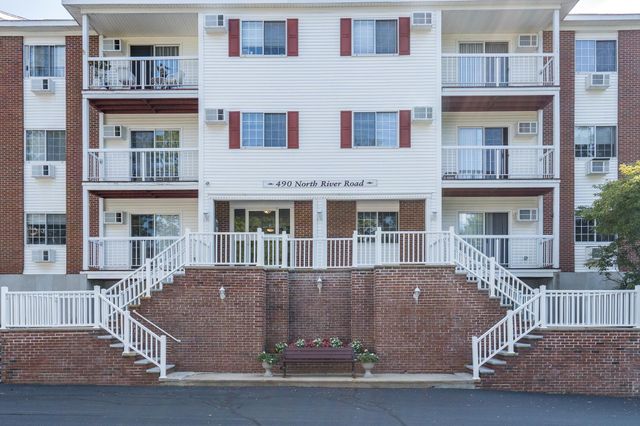 490 River Rd Apt 13, Manchester, NH 03104