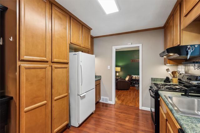 2905 Holcomb Avenue, Des Moines, IA 50310