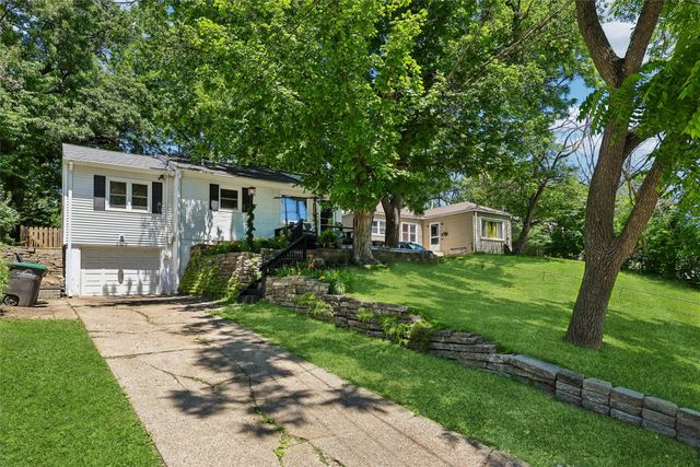 2905 Holcomb Avenue, Des Moines, IA 50310