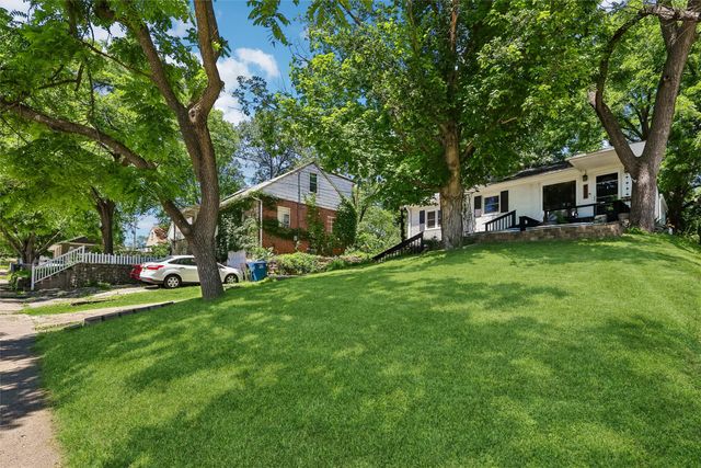 2905 Holcomb Avenue, Des Moines, IA 50310