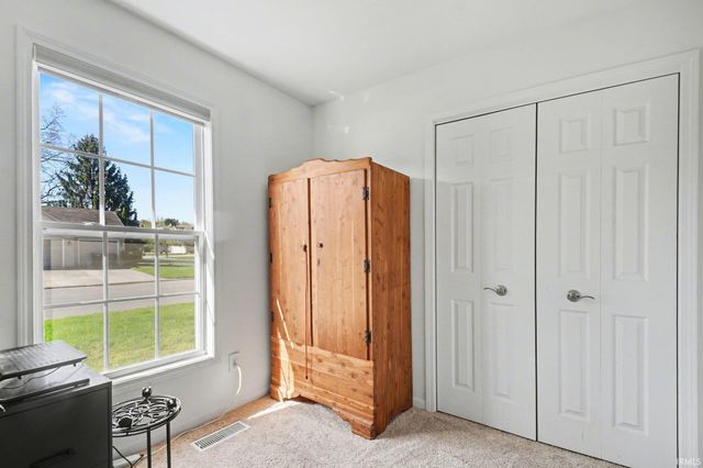 20389 Ambleside Drive, South Bend, IN 46637