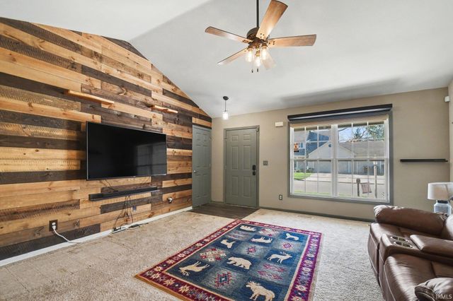 20389 Ambleside Drive, South Bend, IN 46637