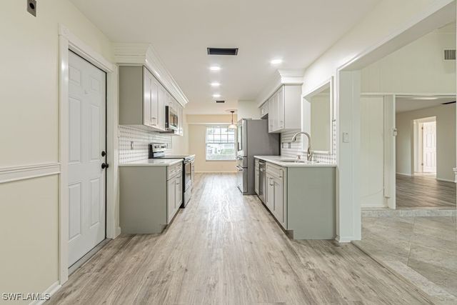 62 Lanai CIR 62, Naples, FL 34112