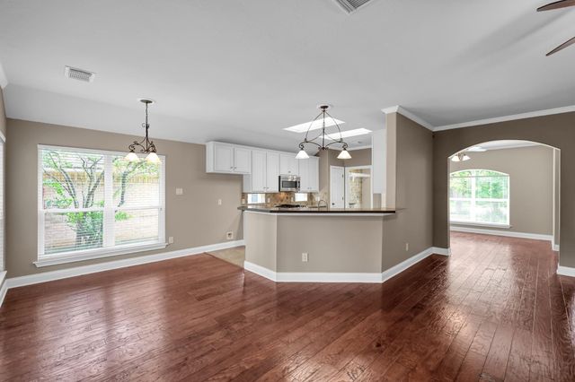 51 N Merryweather Circle, The Woodlands, TX 77384