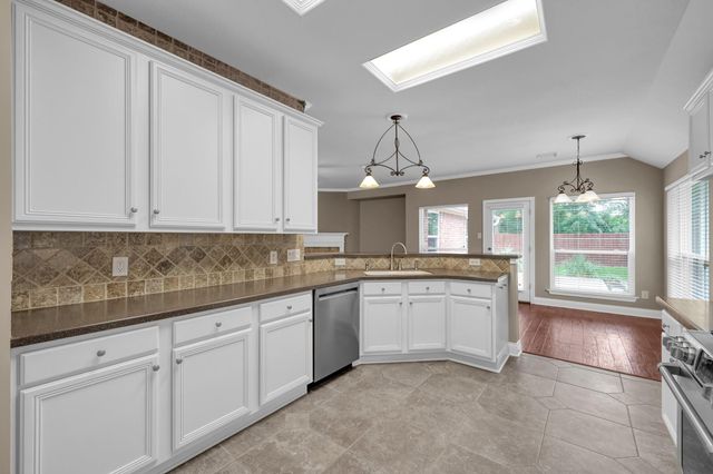 51 N Merryweather Circle, The Woodlands, TX 77384