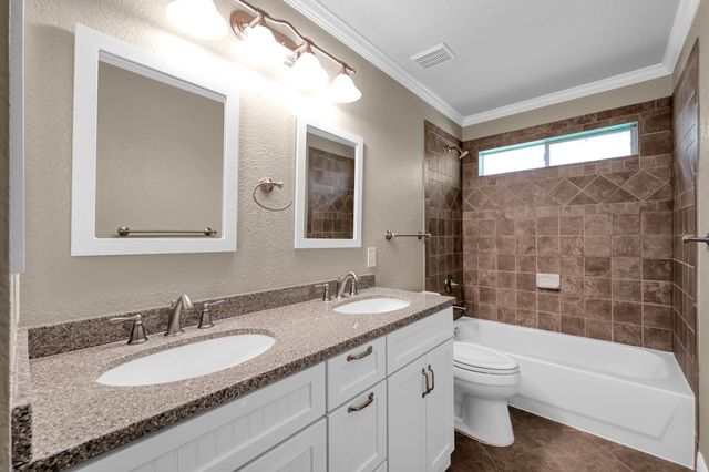 51 N Merryweather Circle, The Woodlands, TX 77384