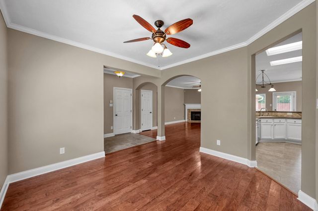 51 N Merryweather Circle, The Woodlands, TX 77384