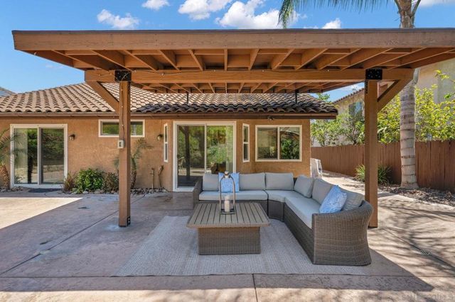 8548 Park Run Rd, San Diego, CA 92129