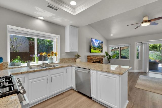 8548 Park Run Rd, San Diego, CA 92129