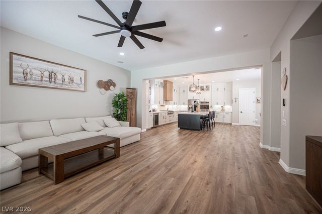 6888 April Wind Avenue, Las Vegas, NV 89131