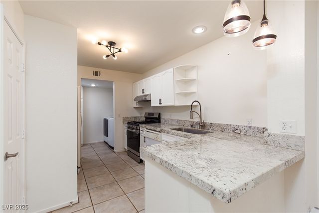 8440 INDIGO SKY Avenue, Las Vegas, NV 89129