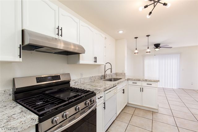 8440 INDIGO SKY Avenue, Las Vegas, NV 89129