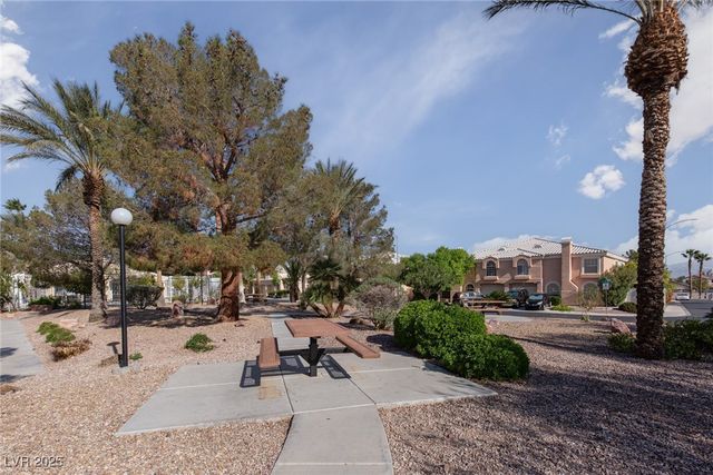 8440 INDIGO SKY Avenue, Las Vegas, NV 89129