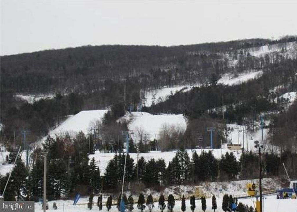 Image 44 of property listing at 117 N 4TH ST, Lehighton, PA 18235