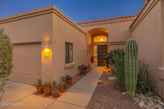 3730 E Calle Del Cacto, Tucson, AZ 85718