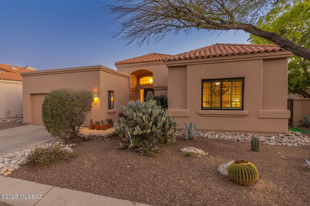 3730 E Calle Del Cacto, Tucson, AZ 85718