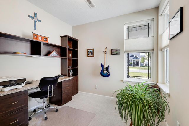 10224 Ironwood Lane, Rogers, MN 55374