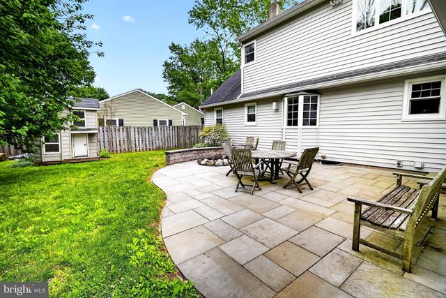 70 TAYLOR TER, Hopewell, NJ 08525