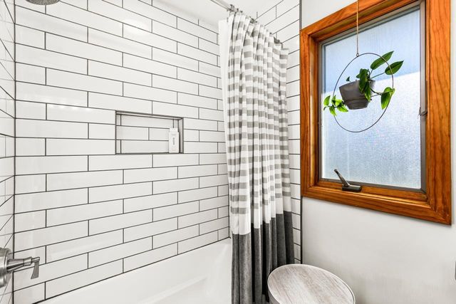 804 15th Ave E, Superior, WI 54880