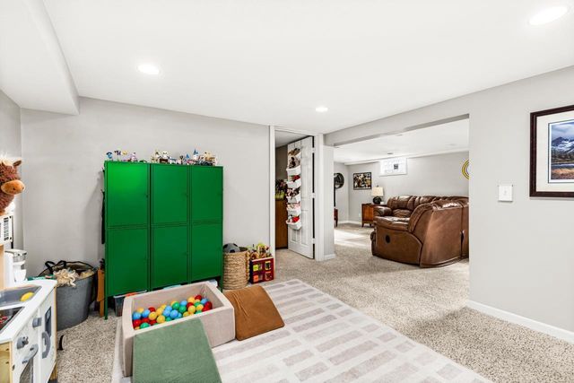 804 15th Ave E, Superior, WI 54880