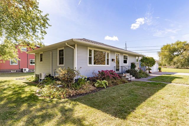 804 15th Ave E, Superior, WI 54880