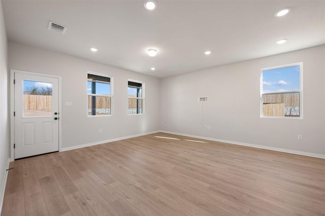 117 Jans WAY, Georgetown, TX 78626