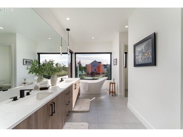 5017 Sw SANA Way, Wilsonville, OR 97070