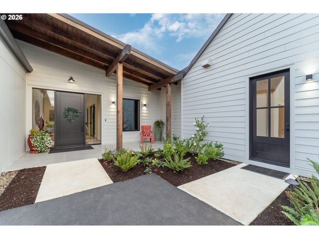 5017 Sw SANA Way, Wilsonville, OR 97070