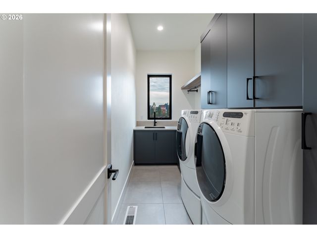 5017 Sw SANA Way, Wilsonville, OR 97070