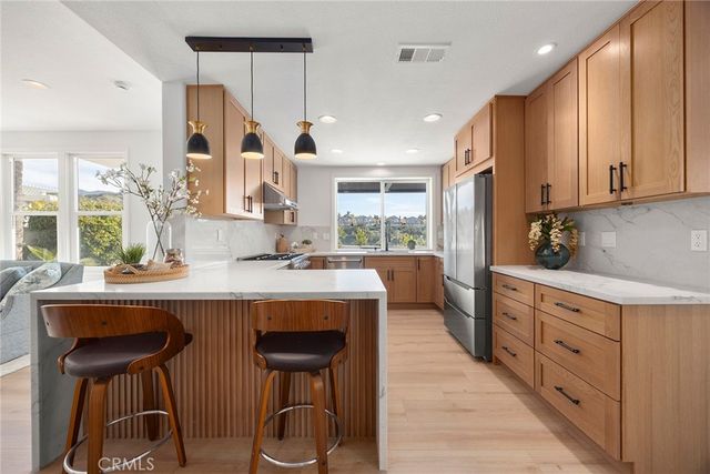 20 Flores, Lake Forest, CA 92610